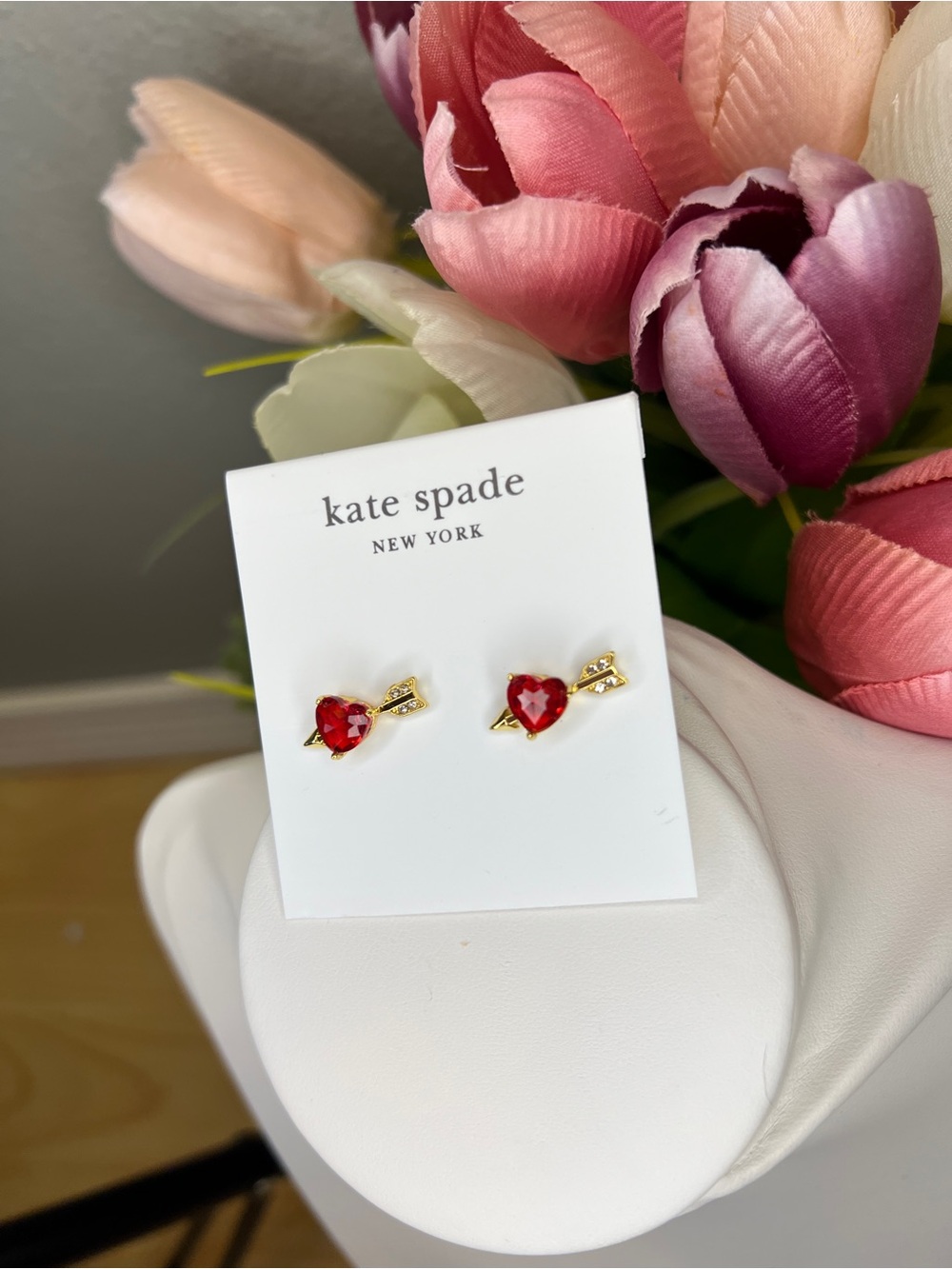 Kate Spade Red Heart Arrow - Picture 3 of 5